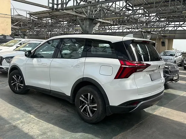 Used Mahindra XUV700 AX 5 Petrol MT 5 STR [2021] in Delhi