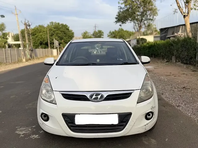 Used 2011 Hyundai i20 in Surat Used 2011 Hyundai i20 in Surat