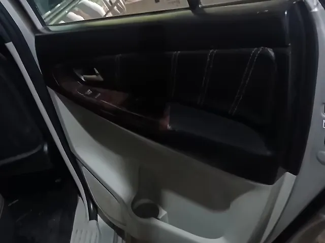 Used Toyota Innova [2015-2016] 2.5 G BS IV 8 STR in Mumbai