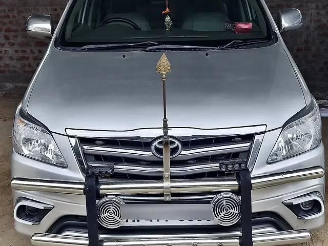 Used 2005 Toyota Innova in Dharmapuri