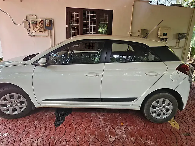 Used 2014 Hyundai i20 in Thrissur Used 2014 Hyundai i20 in Thrissur
