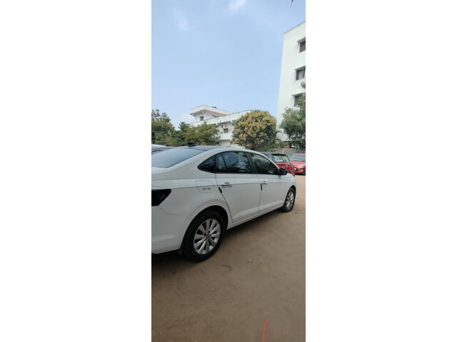 Used Volkswagen Virtus [2022-2023] Highline 1.0 TSI MT in Hyderabad