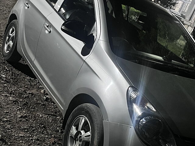 Used 2011 Hyundai i20 in Dehradun