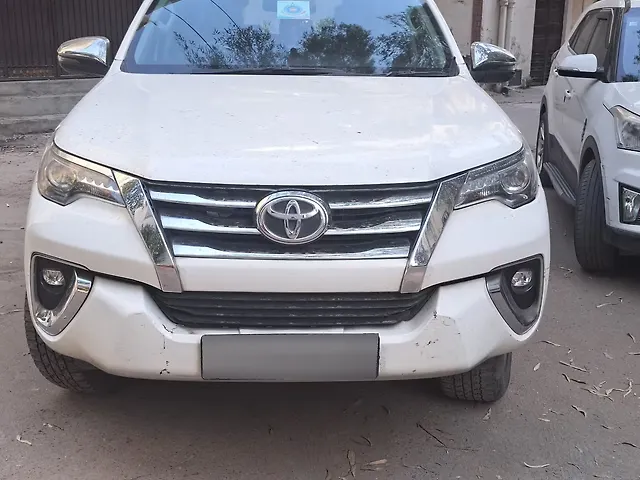 Used 2018 Toyota Fortuner in Delhi