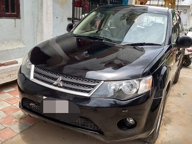 Used 2009 Mitsubishi Outlander in Vadodara