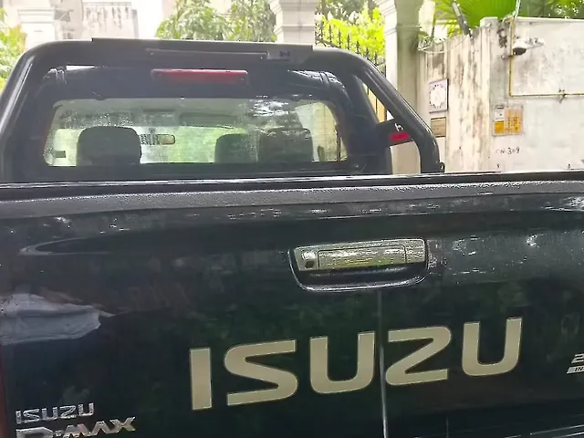 Used Isuzu D-MAX V-Cross [2019-2020] Standard in Delhi
