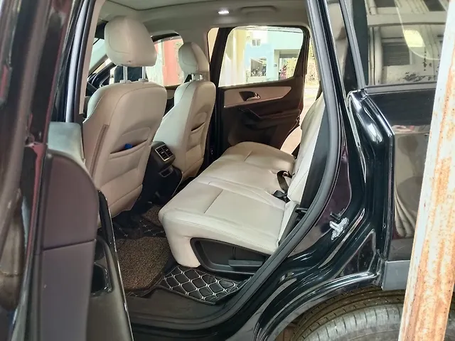 Used Mahindra Old Generation XUV700 AX3 Petrol AT 5 STR in Kolkata