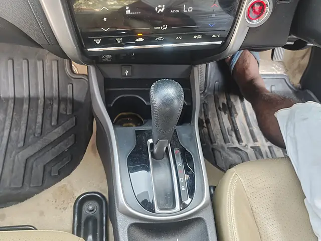 Used Honda City 4th Generation VX CVT Petrol [2017-2019] in Hyderabad