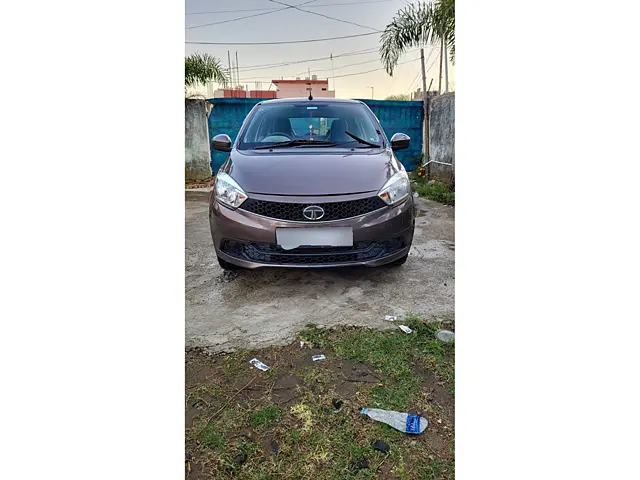 Used 2018 Tata Tiago in Koriya