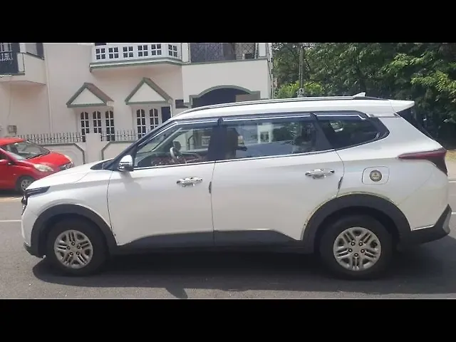 Used 2023 Kia Carens in Bagalkot