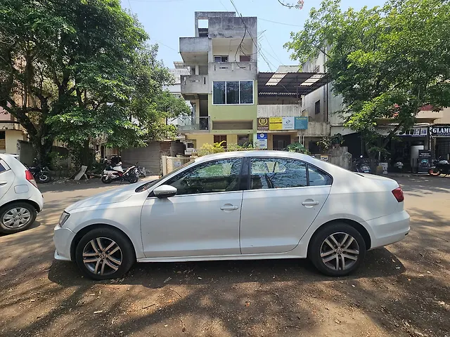 Used Volkswagen Jetta Highline TDI AT in Pune