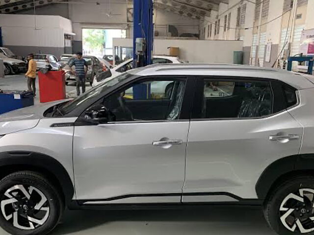 Used 2022 Nissan Magnite in Hyderabad