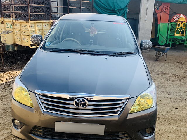 Used 2012 Toyota Innova in Sriganganagar