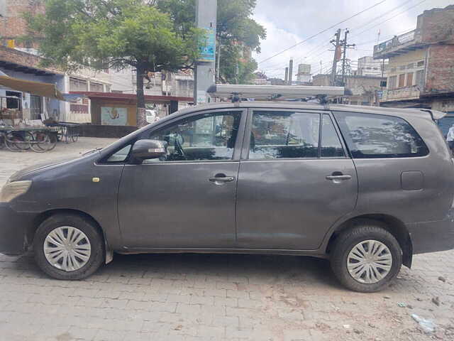 Used Toyota Innova [2009-2012] 2.5 E 8 STR in Varanasi