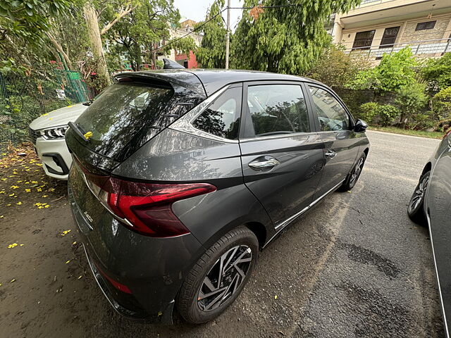 Used Hyundai i20 Asta 1.2 MT in Delhi