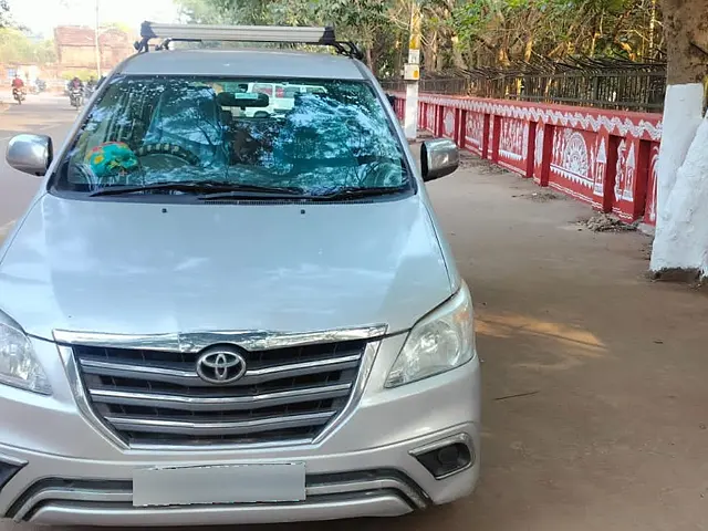 Used 2013 Toyota Innova in Bhubaneswar