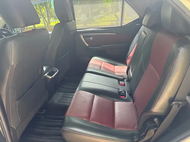 Used Toyota Fortuner Legender 2.8 4X4 AT in Hyderabad