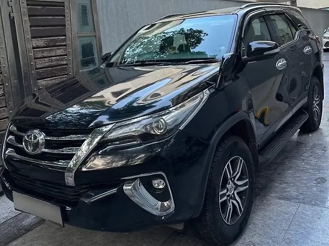 Used Toyota Fortuner [2016-2021] 2.8 4x2 AT in Delhi