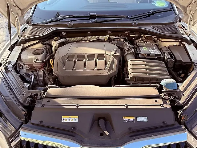 Used Skoda Octavia Style 2.0 in Mumbai