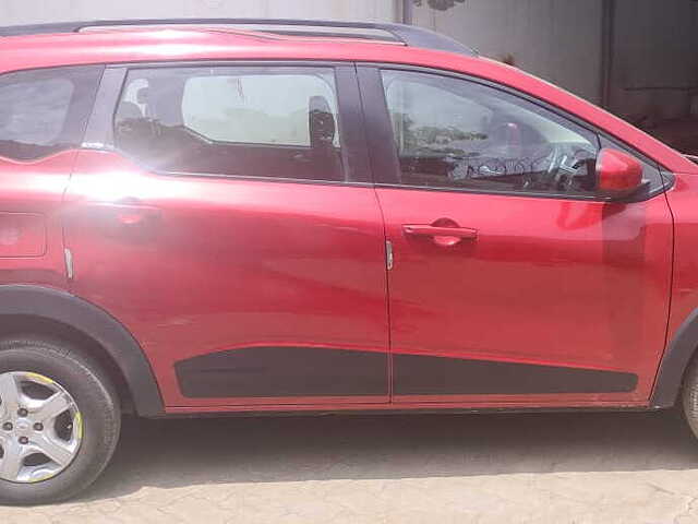 Used 2019 Renault Triber in Porbandar