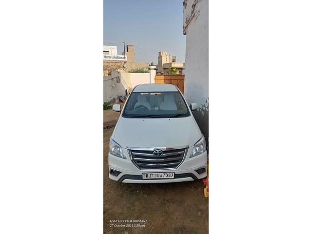 Used 2015 Toyota Innova in Sriganganagar