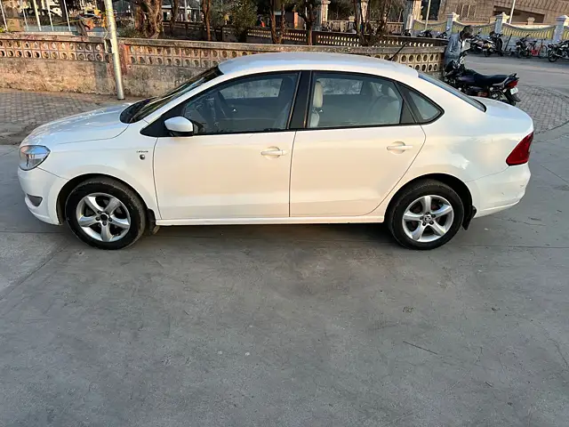 Used Skoda Rapid [2011-2014] Elegance 1.6 TDI CR MT in Porbandar