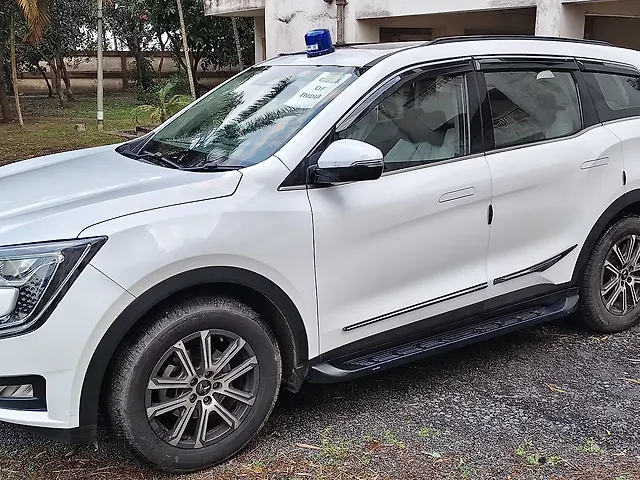 Used Mahindra Old Generation XUV700 AX7 2WD Diesel 2.2L Turbo Manual 7 STR in Kolkata Used Mahindra Old Generation XUV700 AX7 2WD Diesel 2.2L Turbo Manual 7 STR in Kolkata