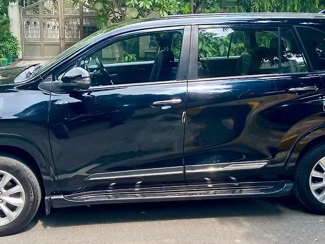 Used Toyota Innova Hycross VX Hybrid (Electric + Petrol) Automatic (e-CVT) 8 STR in Delhi Used Toyota Innova Hycross VX Hybrid (Electric + Petrol) Automatic (e-CVT) 8 STR in Delhi