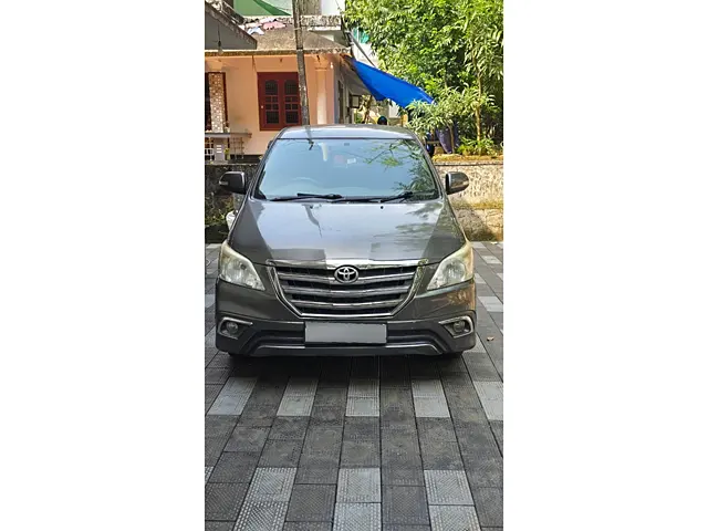 Used 2014 Toyota Innova in Kozhikode