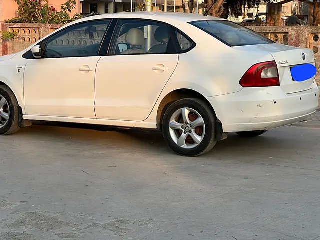 Used Skoda Rapid [2011-2014] Elegance 1.6 TDI CR MT in Porbandar