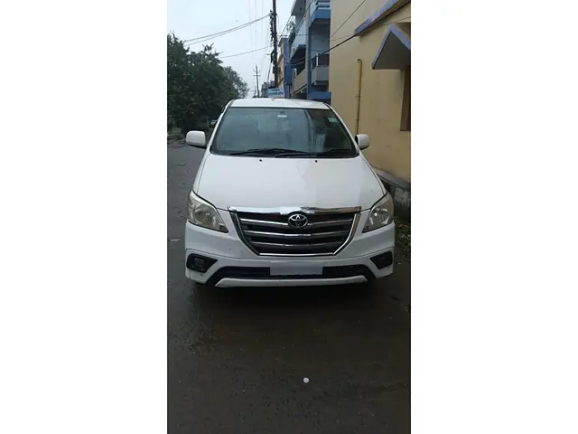 Used 2015 Toyota Innova in Raigarh