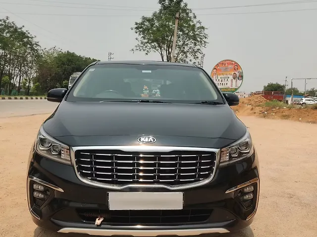 Used 2020 Kia Carnival in Hyderabad