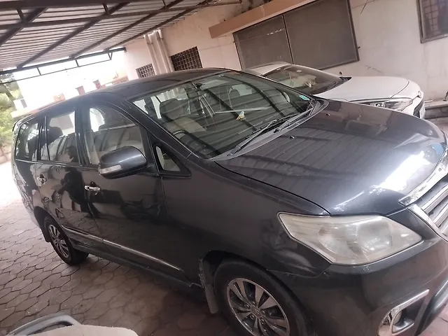 Used 2015 Toyota Innova in Nashik