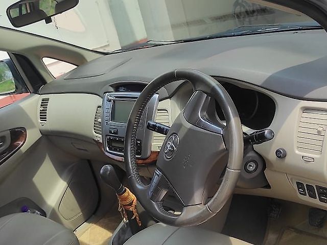 Used Toyota Innova [2013-2014] 2.5 VX 7 STR BS-IV in Silchar