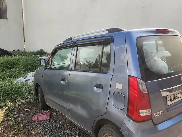 Used 2011 Maruti Suzuki Wagon R in Surat