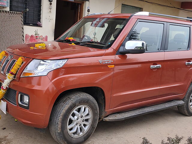 Used Mahindra TUV300 [2015-2019] T8 in Pune