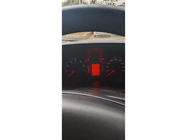 Used Mahindra TUV300 [2015-2019] T6 in Mumbai