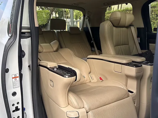 Used Toyota Vellfire [2020-2023] Hybrid in Mumbai