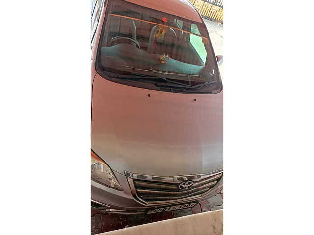 Used 2013 Toyota Innova in Dadra & Nagar Haveli