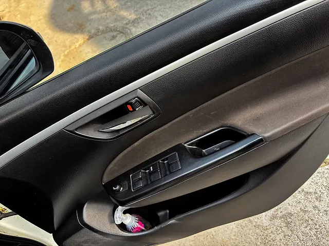 Used Maruti Suzuki Swift [2011-2014] VXi in Dehradun