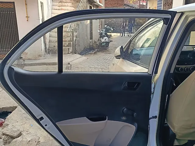 Used Hyundai Xcent [2014-2017] S 1.2 (O) in Shahjahanpur