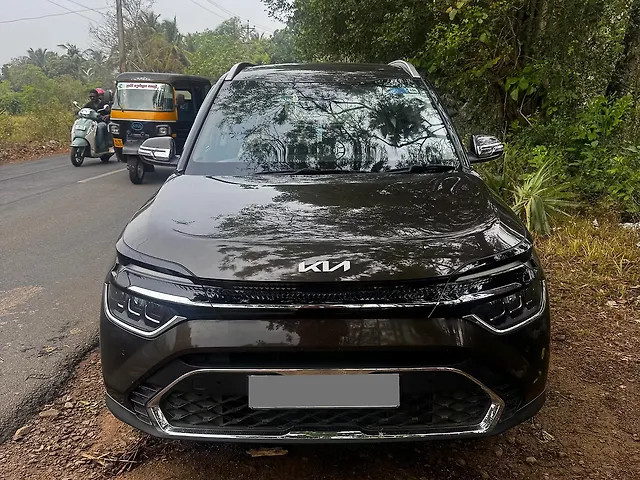 Used 2022 Kia Carens in Tirur