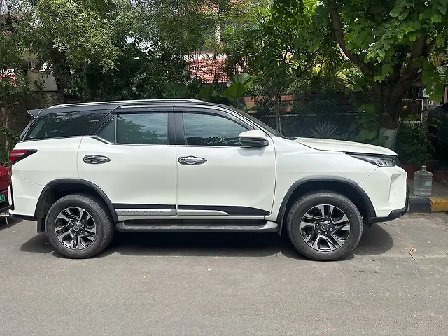 Used Toyota Fortuner Legender 2.8 4X4 AT in Hyderabad