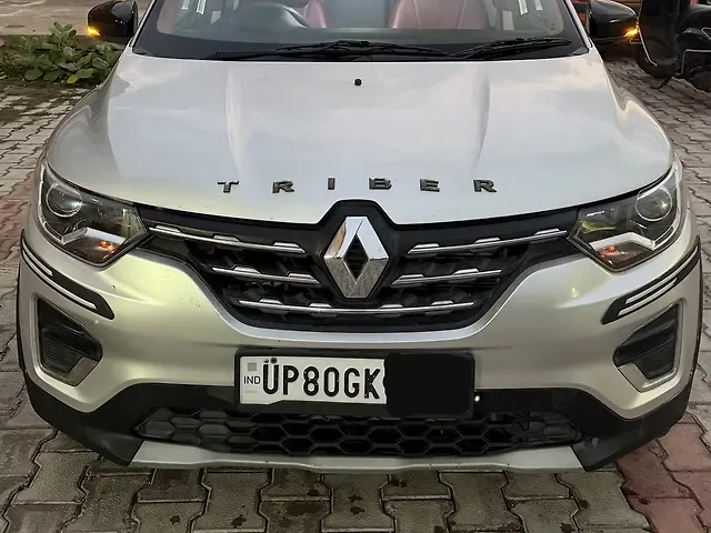 Used 2022 Renault Triber in Agra