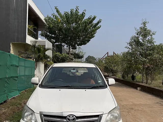 Used 2015 Toyota Innova in Guna