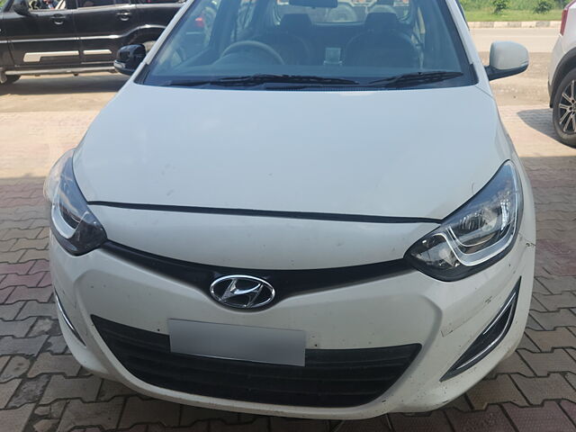 Used 2014 Hyundai i20 in Saharanpur