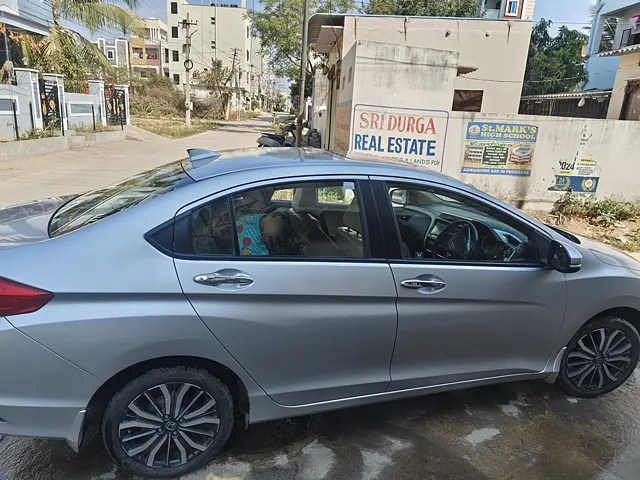 Used Honda City 4th Generation VX CVT Petrol [2017-2019] in Hyderabad