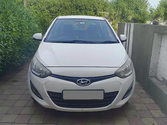 Used 2013 Hyundai i20 in Junagadh