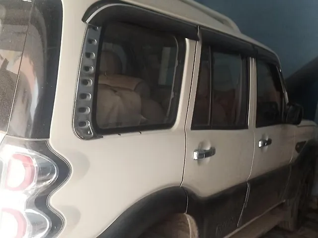 Used 2015 Mahindra Scorpio in Allahabad
