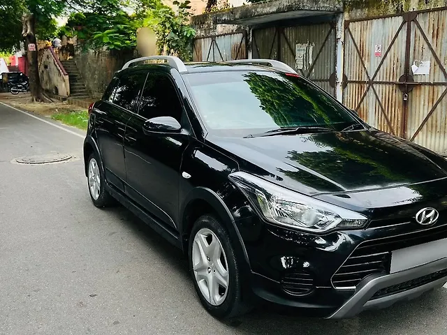 Used 2017 Hyundai i20 Active in Lucknow